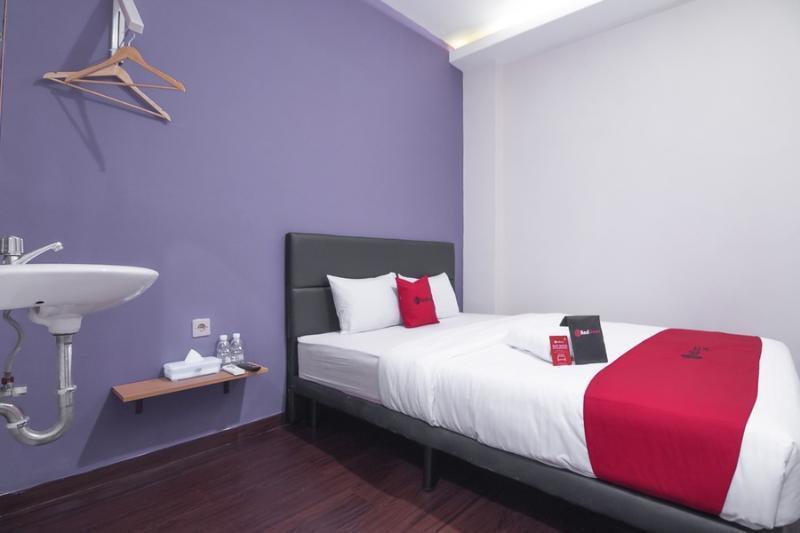 Готель Reddoorz Near Itc Mangga Dua Джакарта Екстер'єр фото