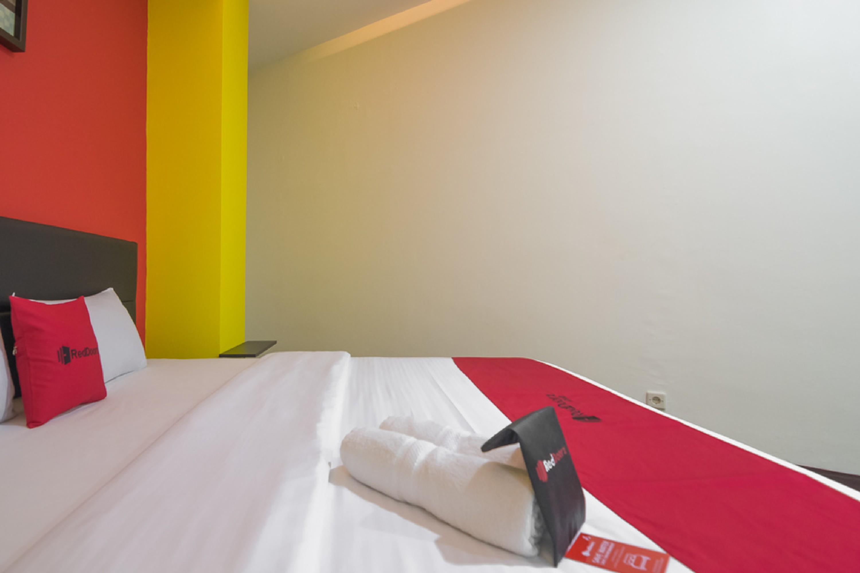 Готель Reddoorz Near Itc Mangga Dua Джакарта Екстер'єр фото