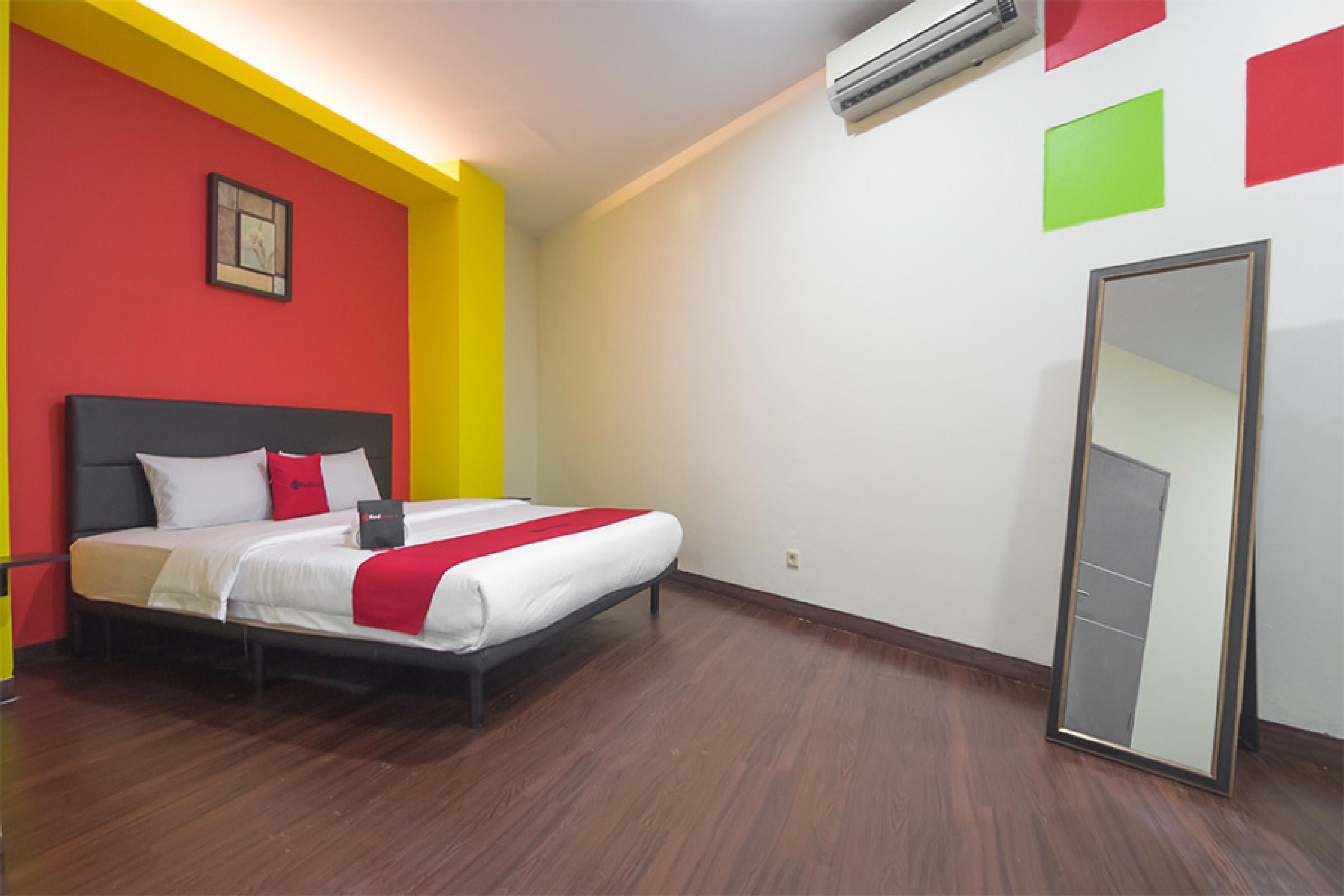 Готель Reddoorz Near Itc Mangga Dua Джакарта Екстер'єр фото