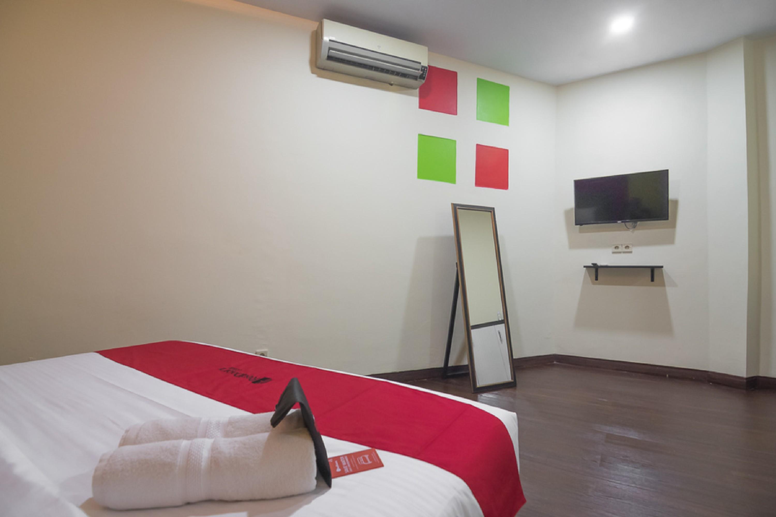 Готель Reddoorz Near Itc Mangga Dua Джакарта Екстер'єр фото