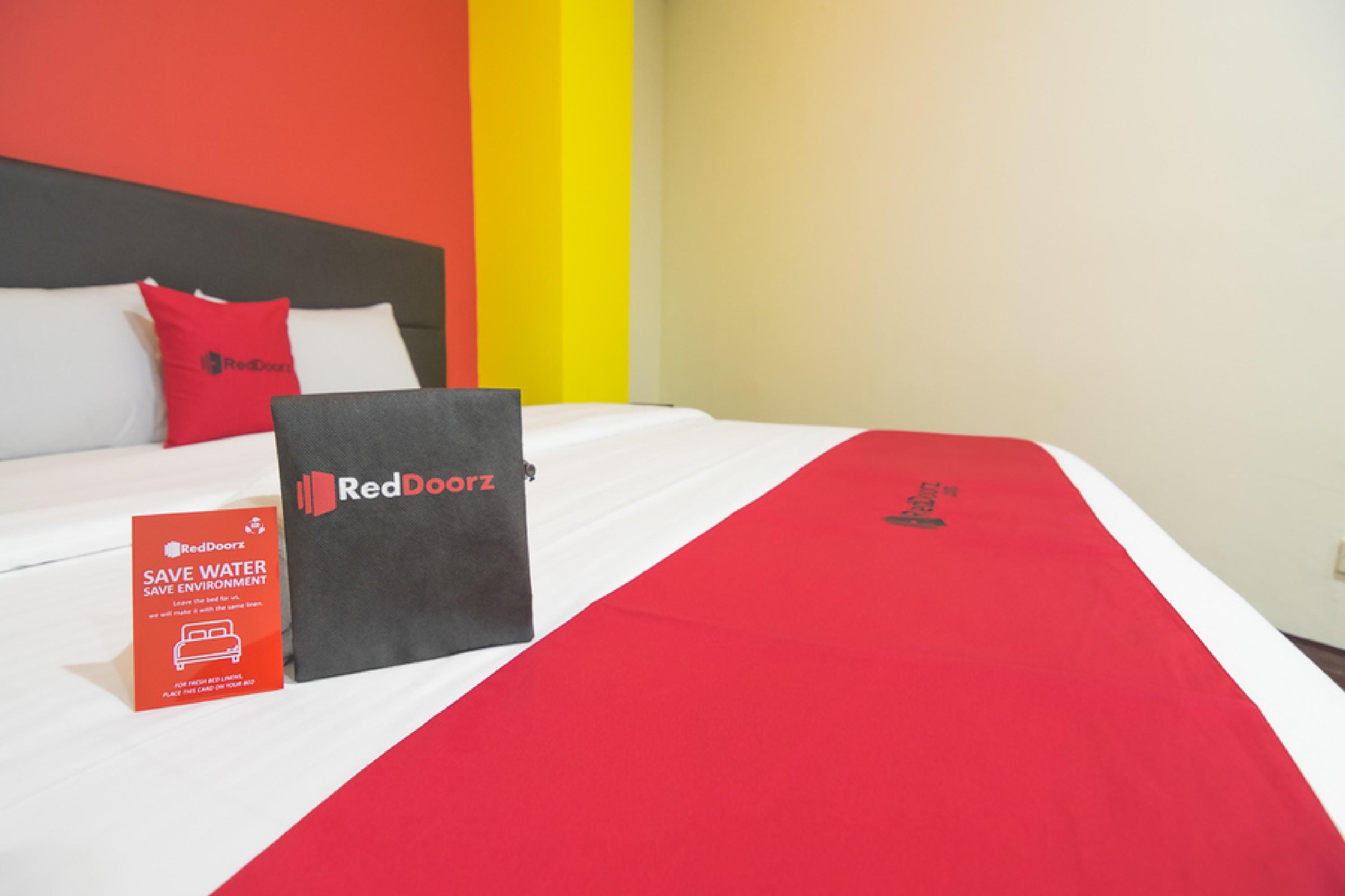 Готель Reddoorz Near Itc Mangga Dua Джакарта Екстер'єр фото