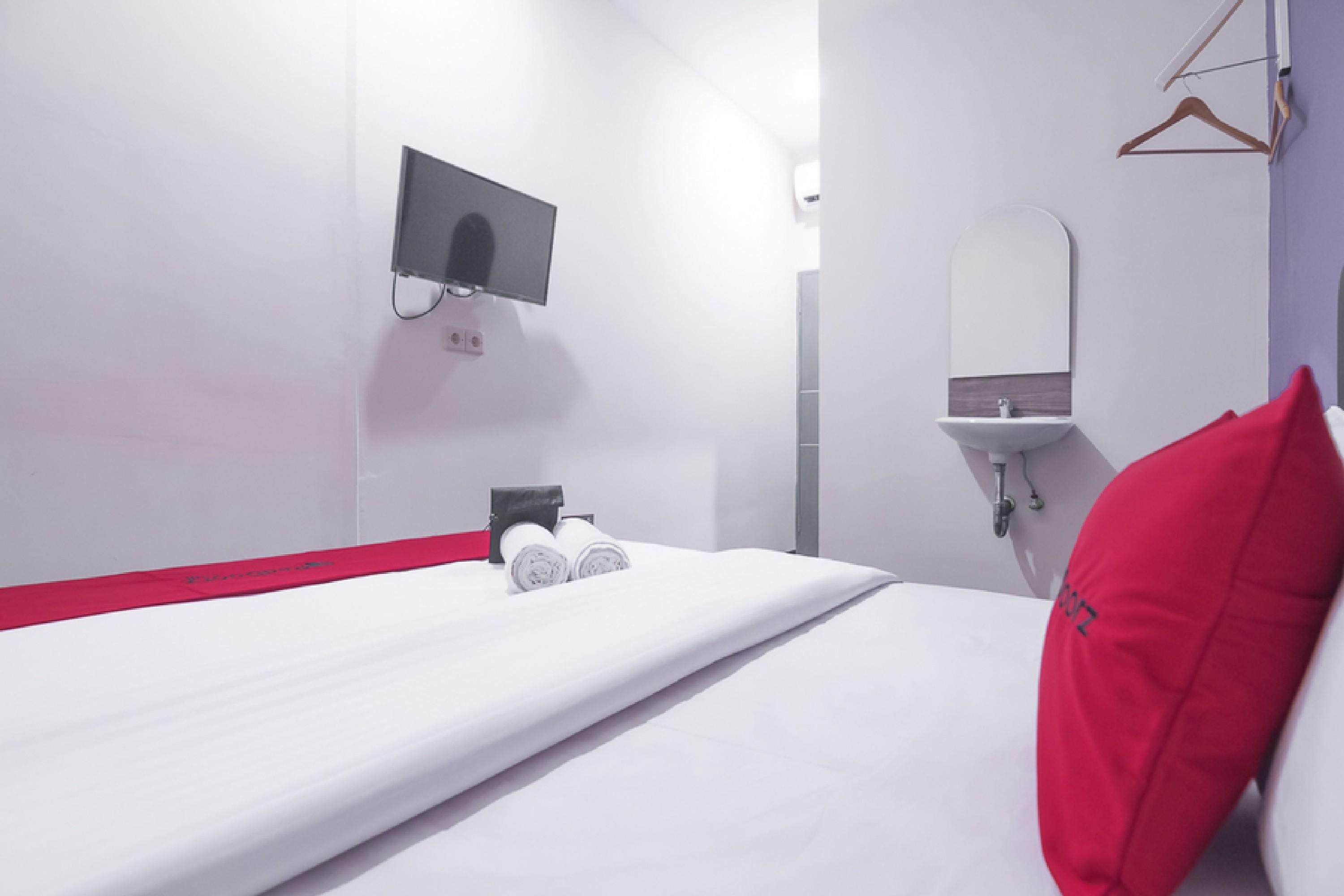 Готель Reddoorz Near Itc Mangga Dua Джакарта Екстер'єр фото