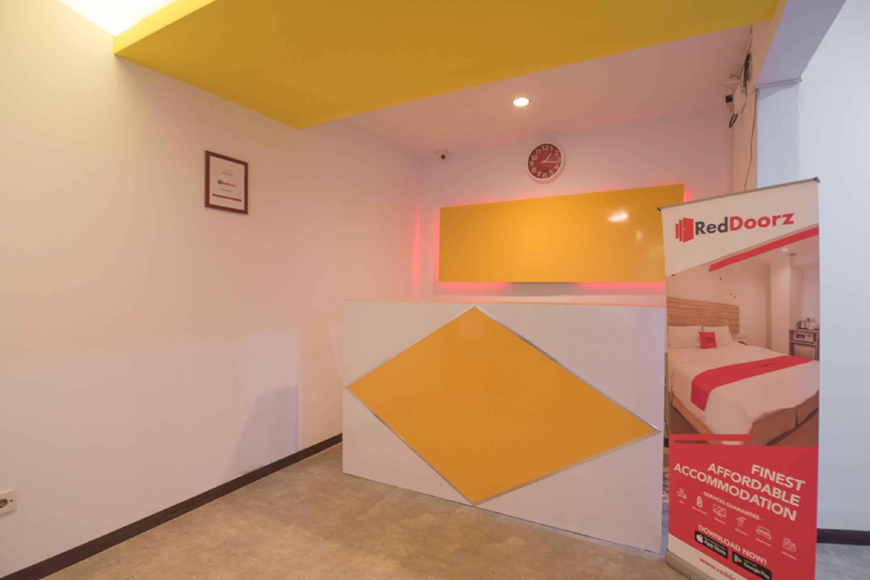 Готель Reddoorz Near Itc Mangga Dua Джакарта Екстер'єр фото