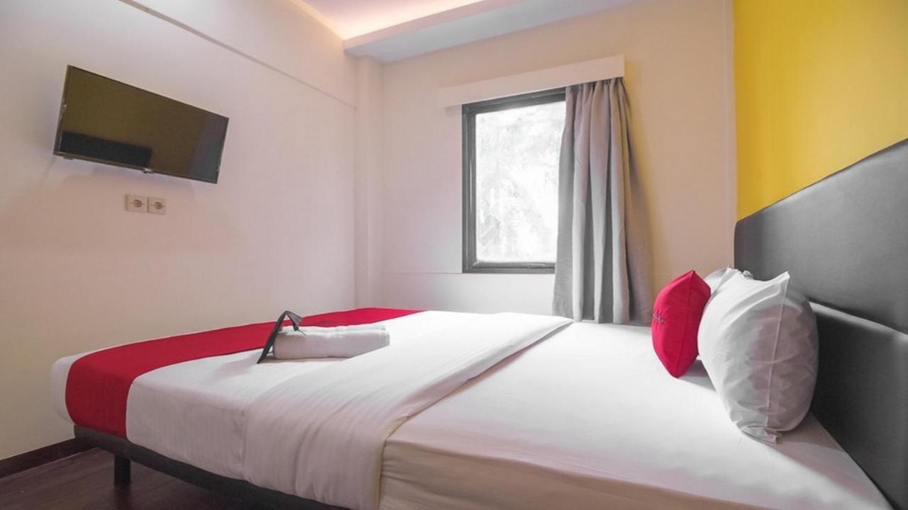 Готель Reddoorz Near Itc Mangga Dua Джакарта Екстер'єр фото